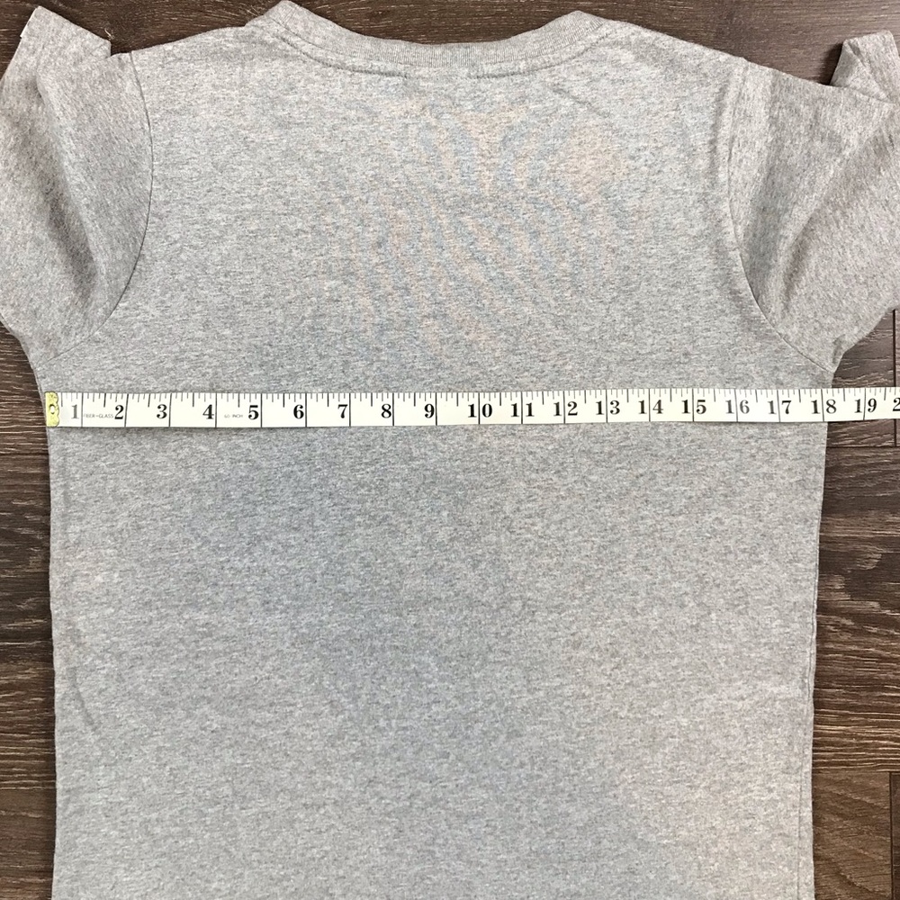 Bape Women’s A Bathing Ape Gray Camouflage Gorilla Graphic T-Shirt Size Small - Picture 8 of 10